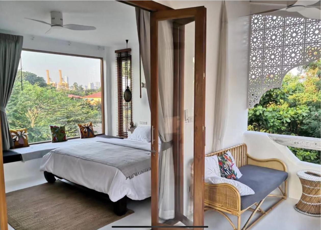 Lory'S Home Bangkok Luaran gambar